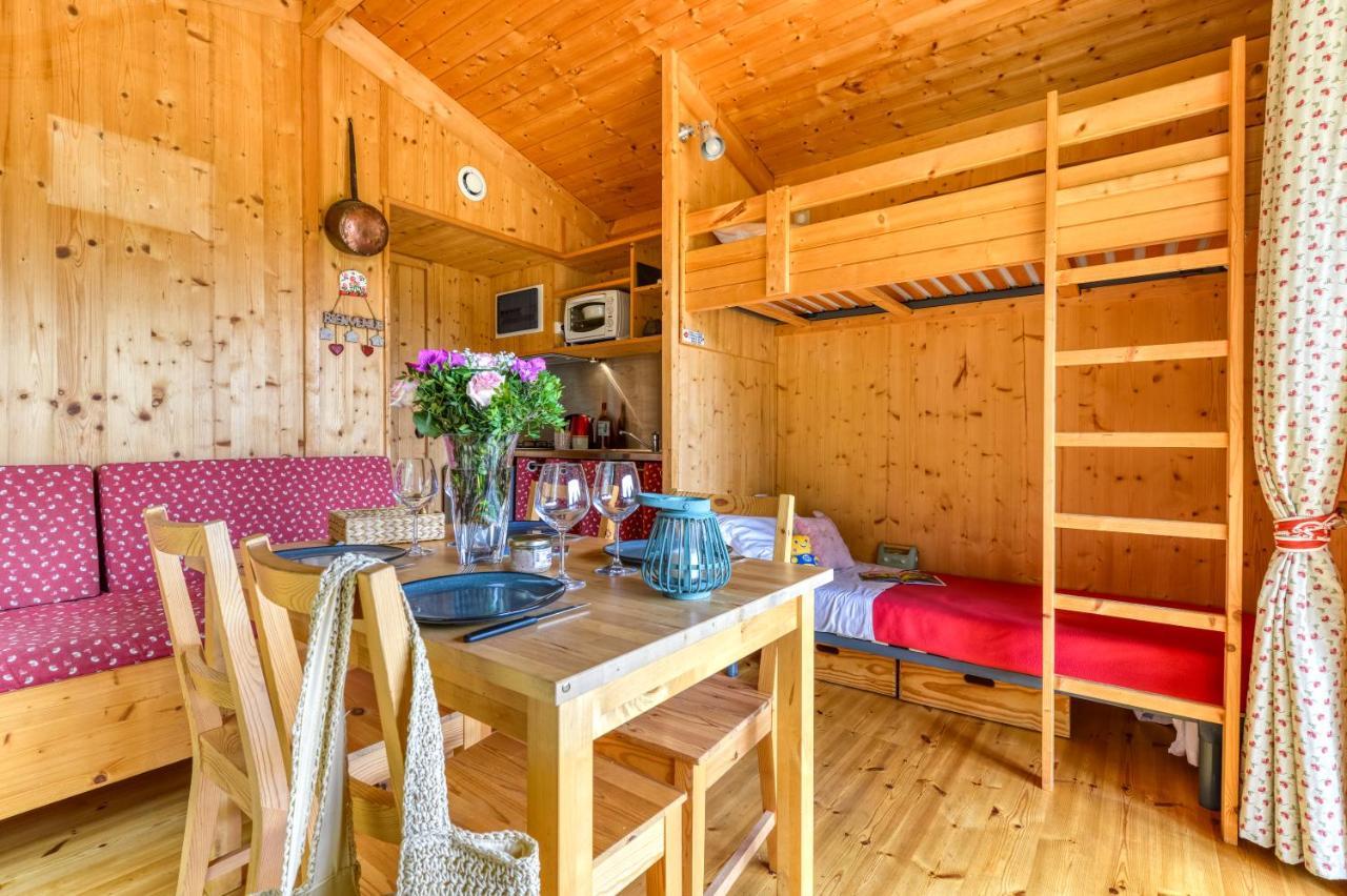 Camping La Serre Aigues-Vives  Exterior photo