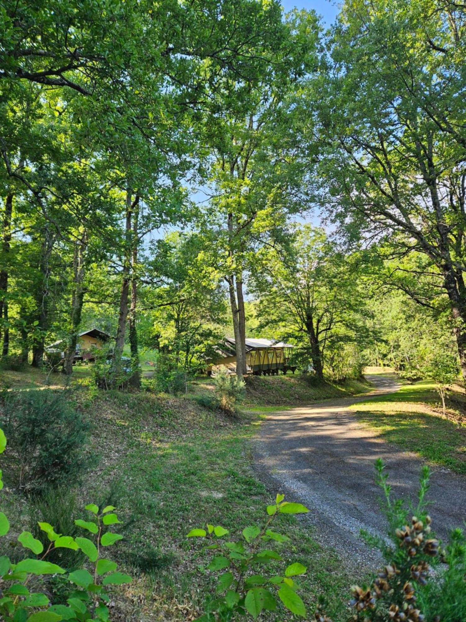 Camping La Serre Aigues-Vives  Exterior photo